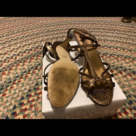 Heels - Picture 3 of 3